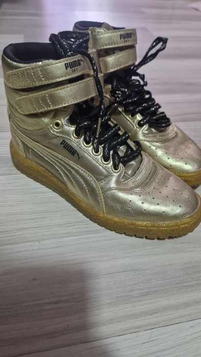 Ghete puma superbe aurii