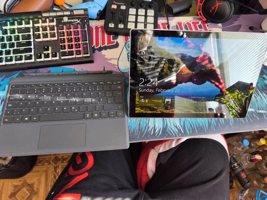 Лаптоп / Таблет Microsoft Surface Pro