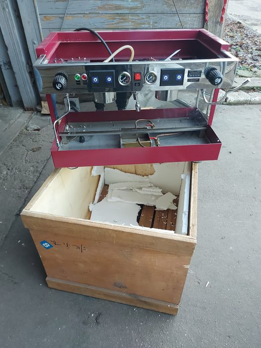 Expresoare profesionale cafea. Noi