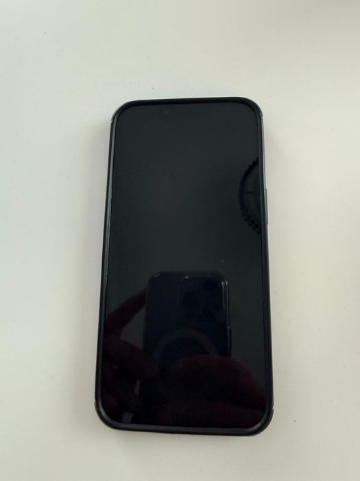 Vand iphone 13 liber de retea