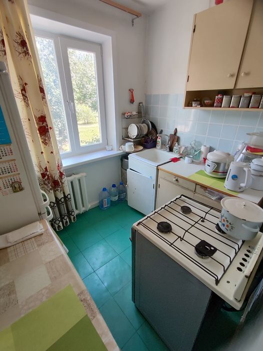 Продам 2 х комн. 2-27,  2 этаж.