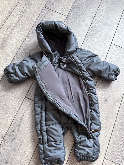 Продам комбинезон весенний