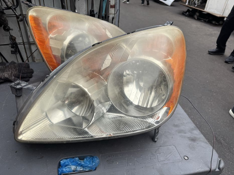 Honda CR-V 2 поколение передний фара