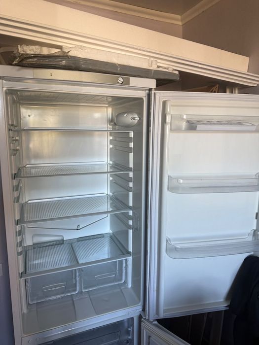 Холодильник Indesit