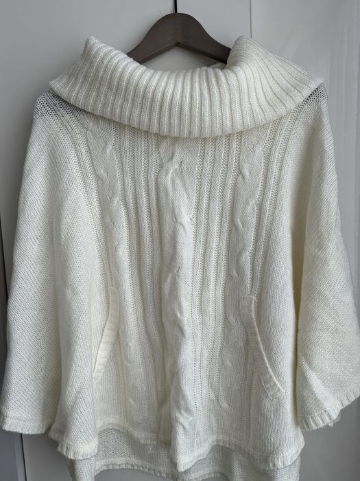 Плетено пончо с поло яка