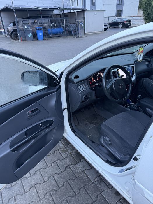 KIA Rio 2010 — imagine 5