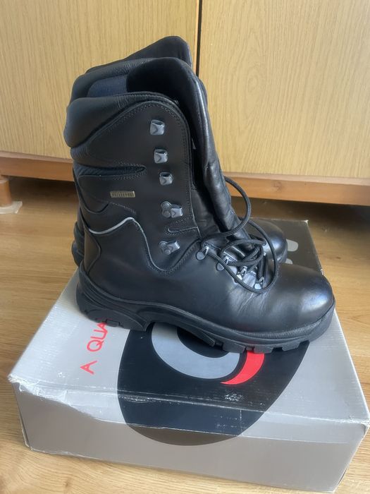 Bacanci de piele pt munte , 44