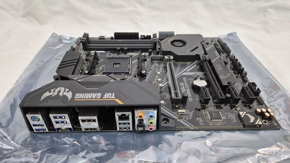 Дънна платка ASUS TUF GAMING X570-PLUS АМ4