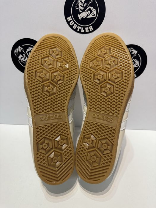 Маратонките ADIDAS ORIGINALS LONDON .Номер 40.5