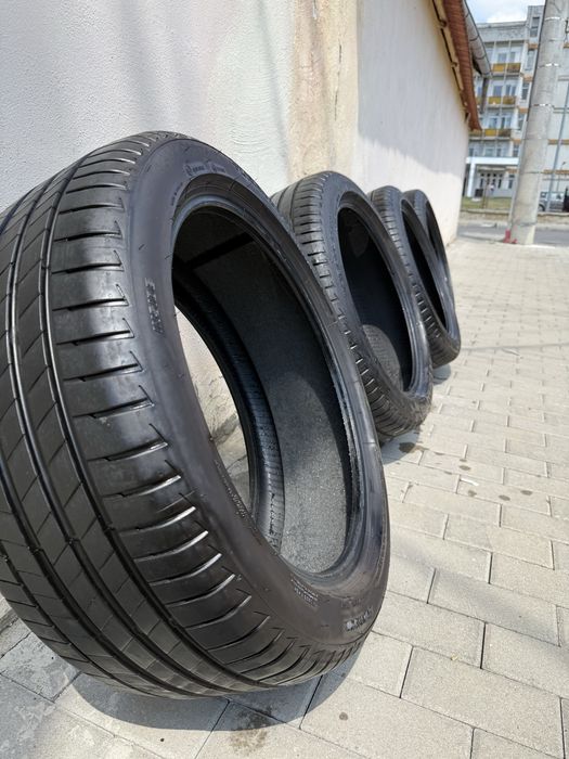 Set 4 anvelope de vară Bridgestone 245/45 R19 102Y XL – Ca noi | DOT 3021