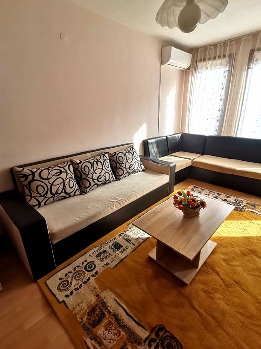 Дава се под наем Двустаен апартамент в Бургас, Възраждане - 60 кв.м за 200 € - Снимка #2