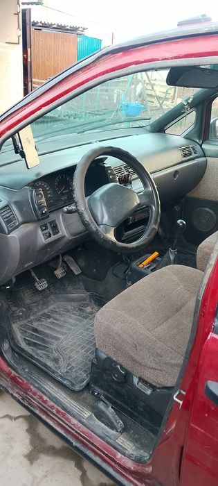 Продам Ниссан Привия