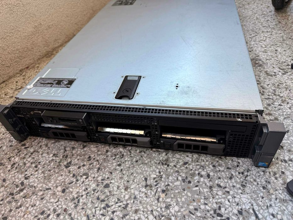 Dell PowerEdge R710 - сървър
