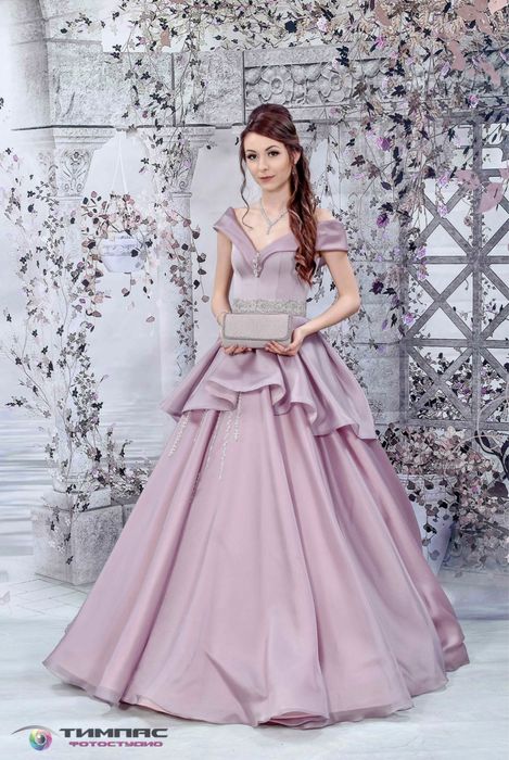 Дизайнерска бална рокля