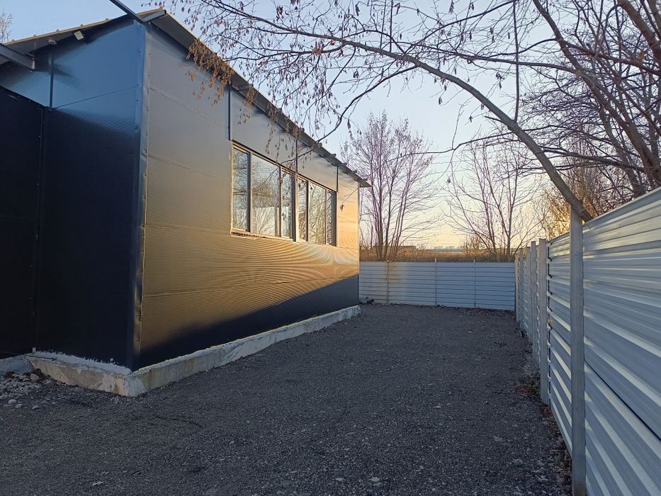 Дава се под наем Гараж / Паркомясто в София, Надежда 3 - 100 кв.м за 1275 € - Снимка #1