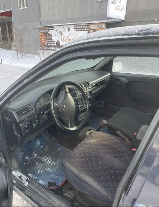 Opel Vectra 1990 года