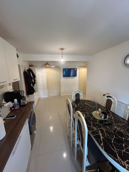 Apartament 3 camere,76mp,renovat complet,mobilat la comanda,Orastie