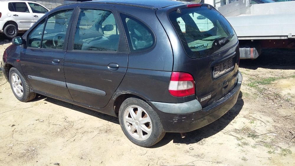 Renault megane scenic-Рено меган Сценик 2.0- .на-части