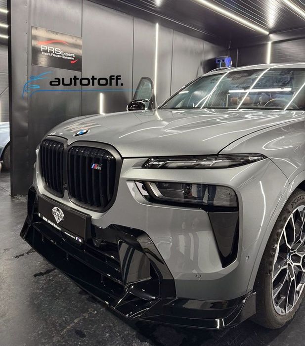 Pachet aerodinamic BMW X7 G07 Facelift compatibil cu X7 G07 (2023+) Negru lucios