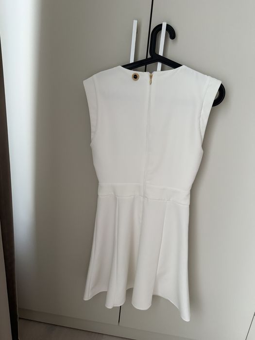 Lynne рокли черна и бяла