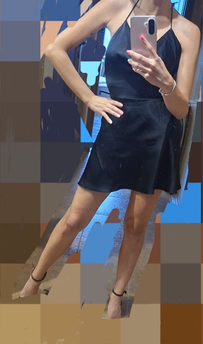 Черна сатенена рокля Zara