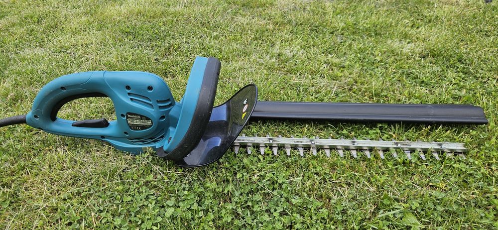 Vând foarfecă electrică tuns gard viu Makita  UH4861, semi-profesională
