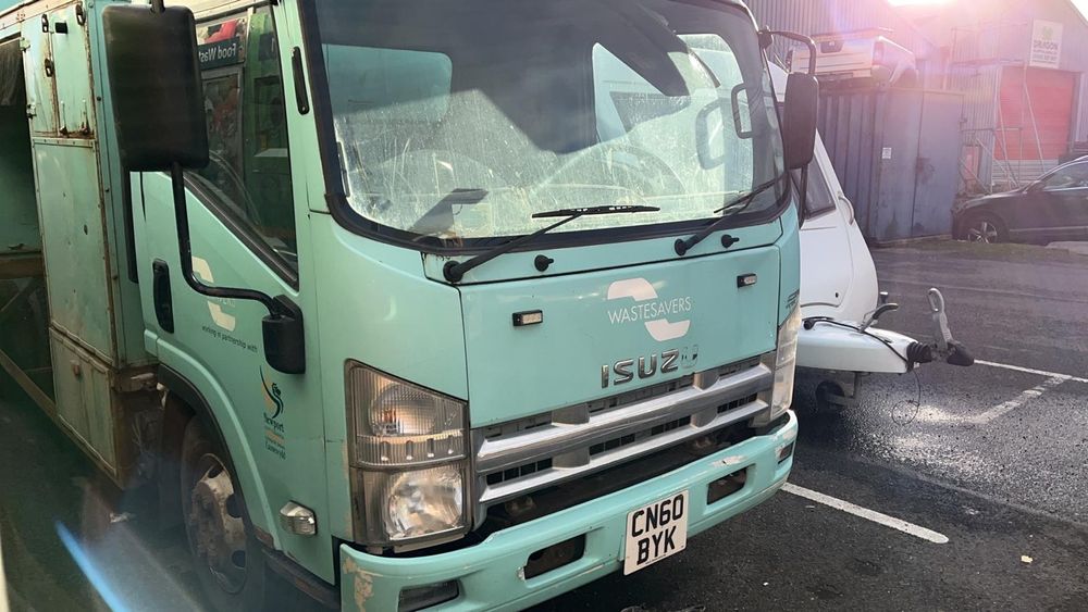 Dezmembrez Isuzu N 35 3000cc 2010 Nissan cabstar atleon euro 5 cutie V