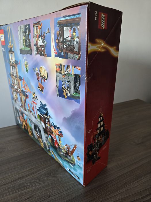 Lego Ninjago Лего Нинджаго Храмът на турнира в града