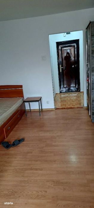 Garsonieră Brazdă,mobilată, îmbunătățită,utilată,etajul 4/10,2lifturi