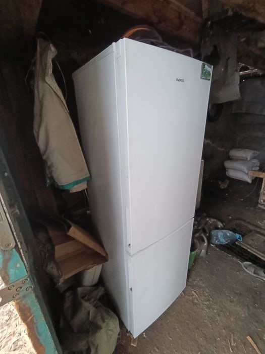 Продам холодильник