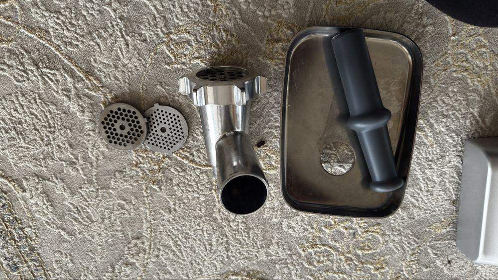 Продается мясорубка Moulinex hv10