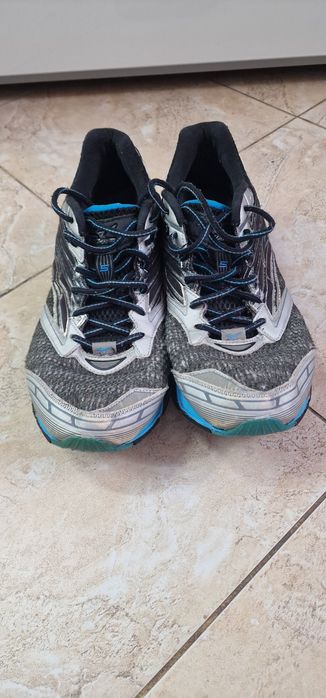 Mizuno Wave Prophecy 5