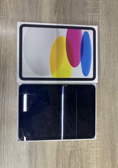 Ipad 10th gen - 64GB гаранция, клавиатура и писалка