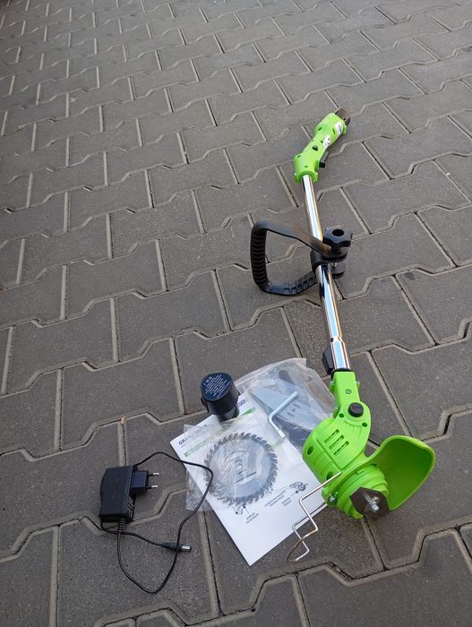 Mașină de tuns iarba electrică HT-901 12V cu 2 acumulatori - Nouă