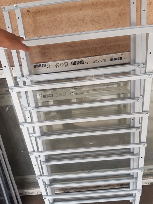 Маскитная сетка + решётка 2 в одном.