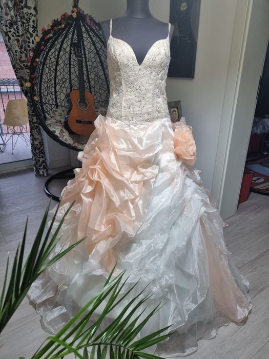 Rochie mireasa produs nou