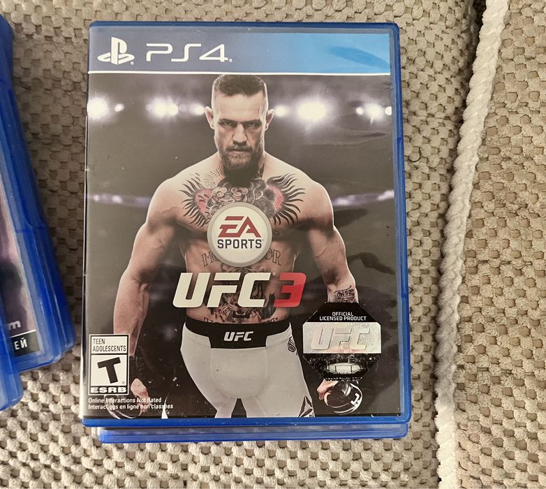 Sony PlayStation 4 продам с играми