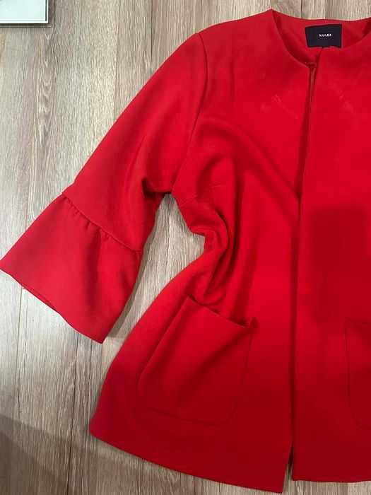 Красиво голямо дамско сако с ръкав камбанка (размер 3ХЛ)