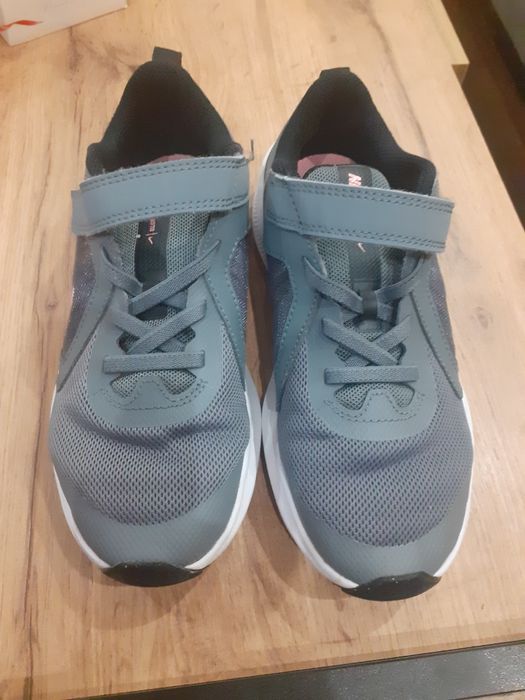 Детски маратонки NIKE за момиче!