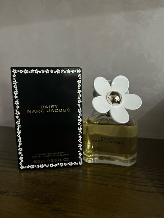 Marc Jacobs Daisy
