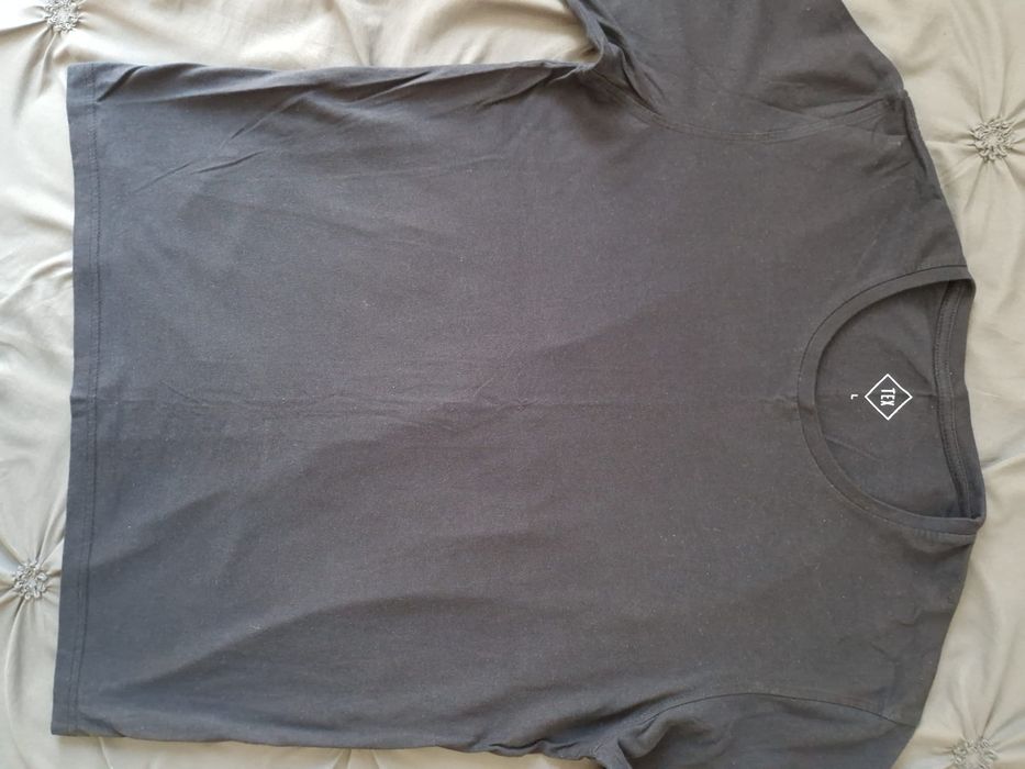 Tricou bărbatesc simplu-L