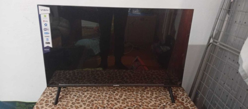 телевизор YASIN на запчасти