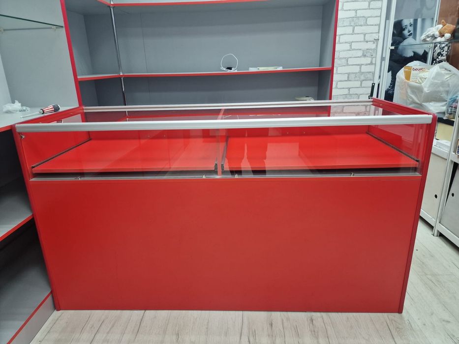 СРОЧНО продам витрины