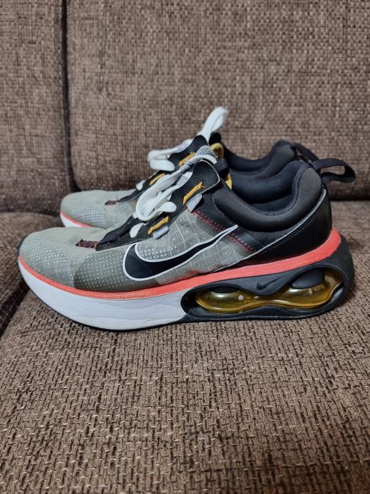 Adidasi nike air  max nr 38
