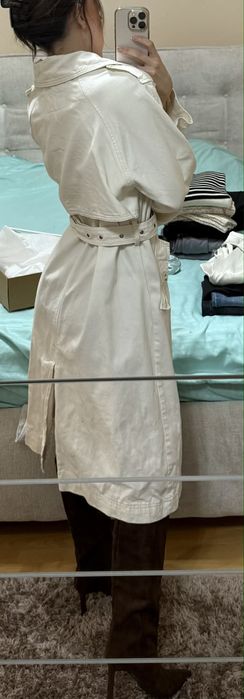 Нов тренчкот на добра цена