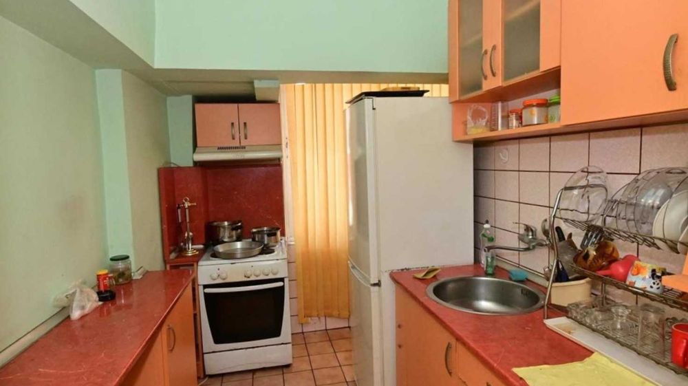 Продава се Тристаен апартамент в Перник, Център - 72 кв.м за 1237 €/кв.м - Снимка #7