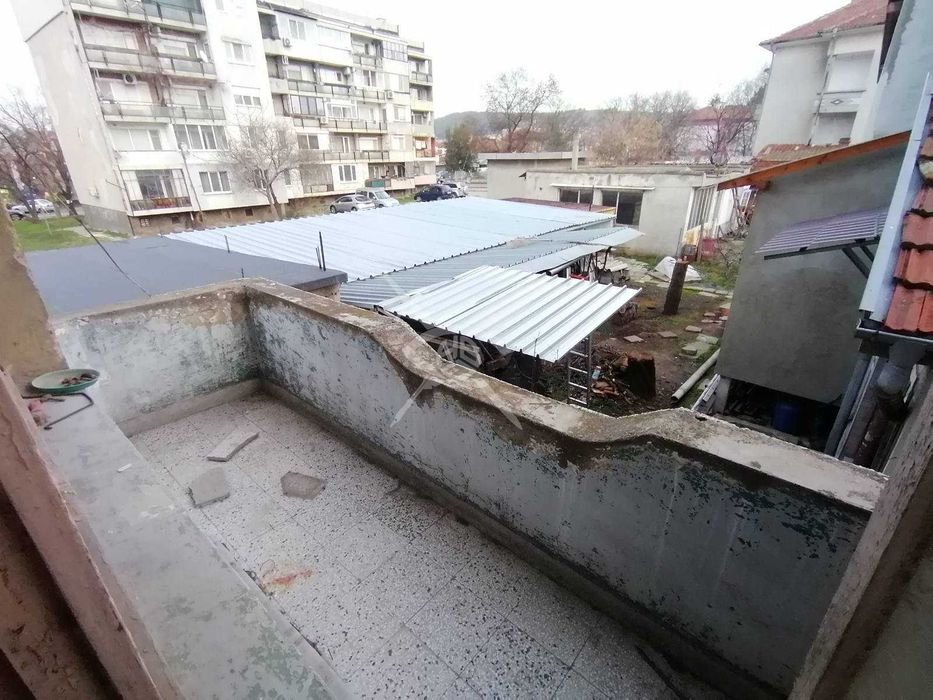 Продава се Къща в Карнобат - 100 кв.м за 940 €/кв.м - Снимка #5