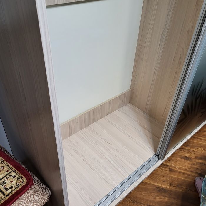 Шкаф для одежды с спальню