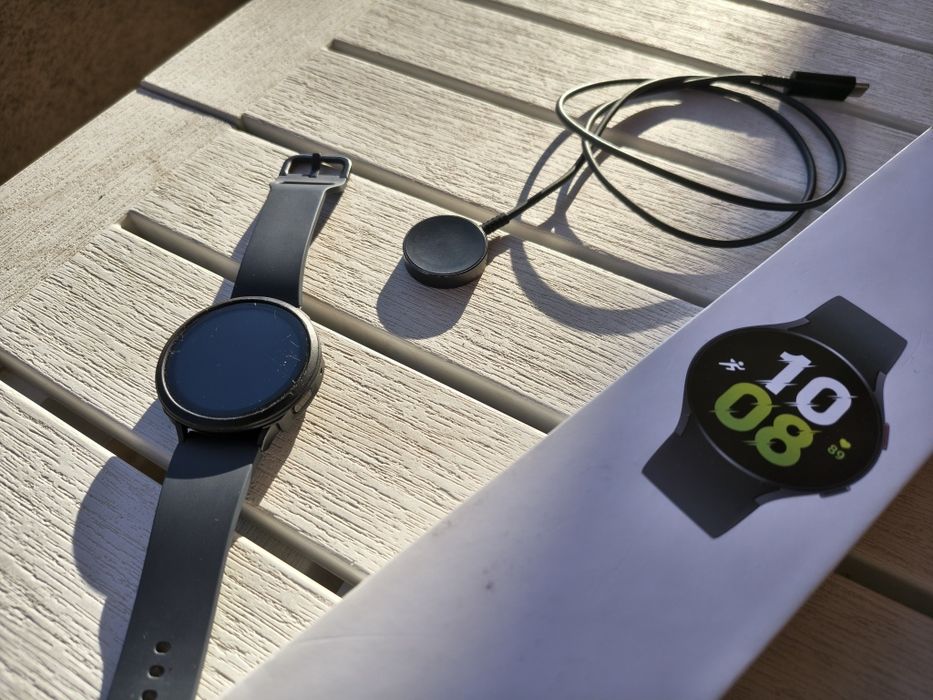 Samsung Galaxy Watch 5 – отлично състояние, пълен комплект