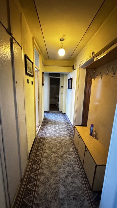 ÎnchiriezApartament 2 camere decomandat – Câmpia Turzii, zona centrală